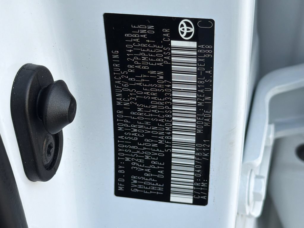 Used 2025 Toyota Corolla LE FWD image 32