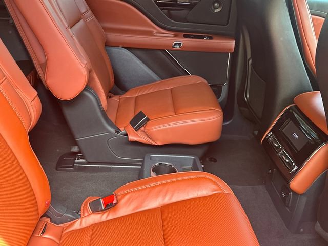 New 2026 Lincoln Aviator Reserve w/ Illumination Package RWD image 17