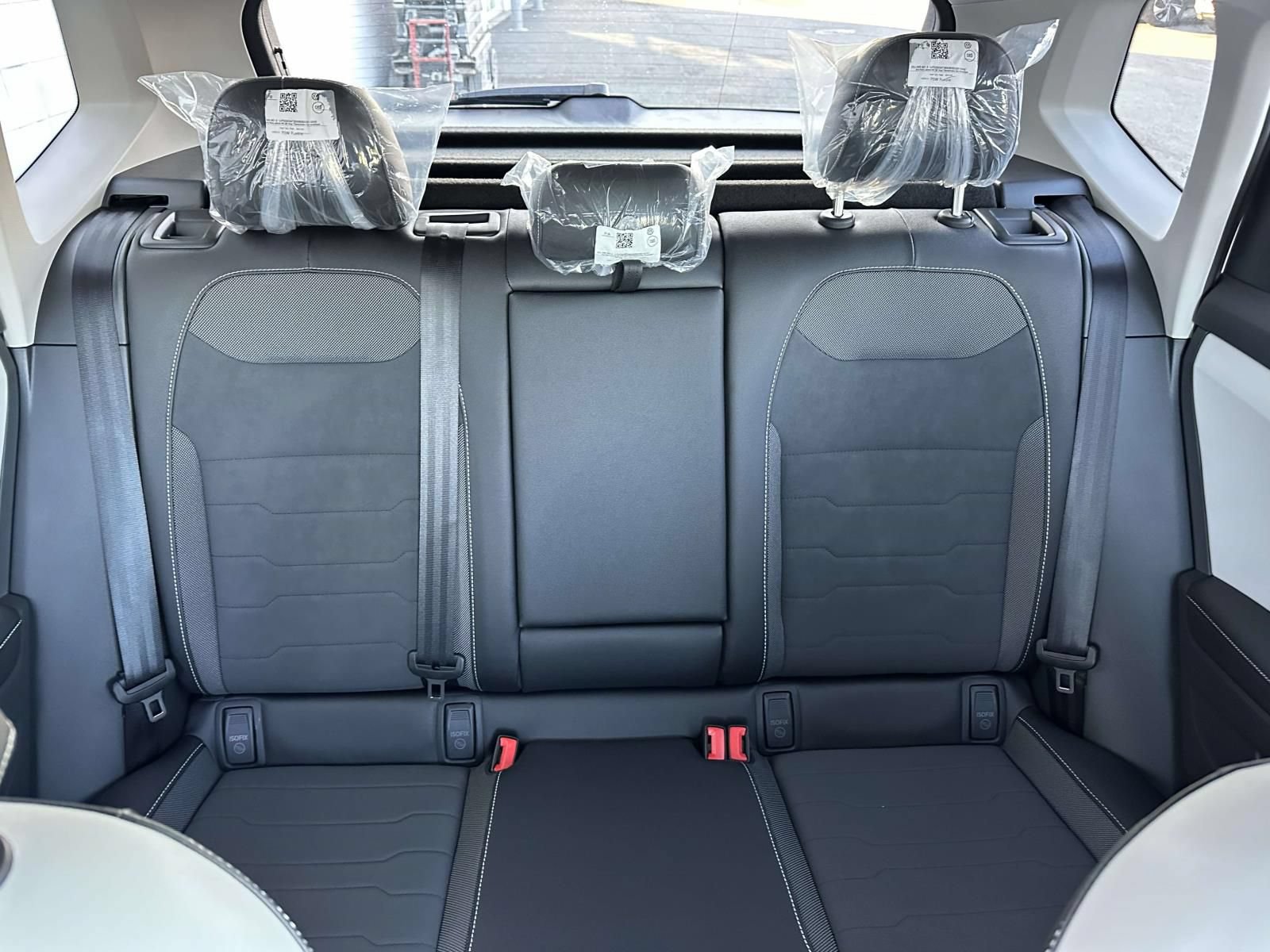 New 2026 Volkswagen Taos SE AWD/4WD image 14