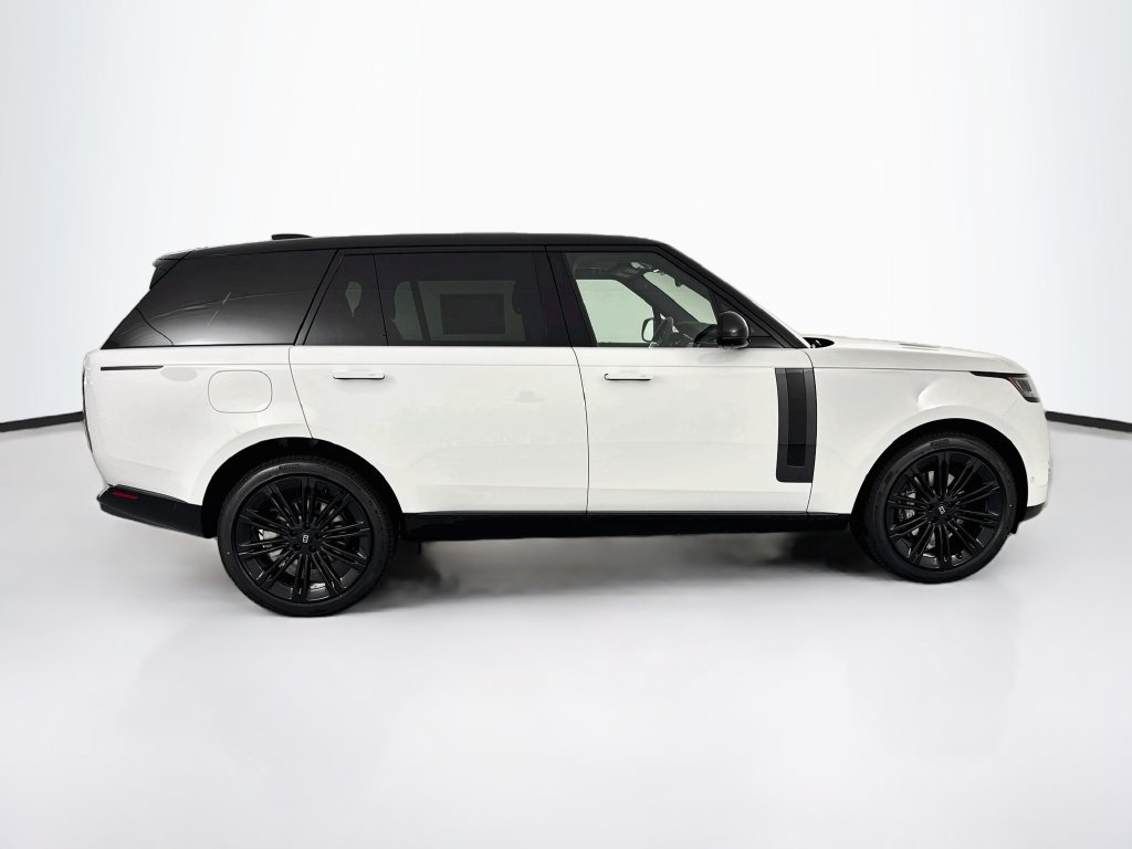 New 2027 Land Rover Range Rover Long Wheelbase SE AWD/4WD image 4