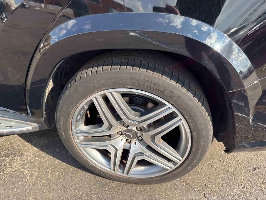 Used 2015 Mercedes-Benz GL 63 AMG 4MATIC image 55
