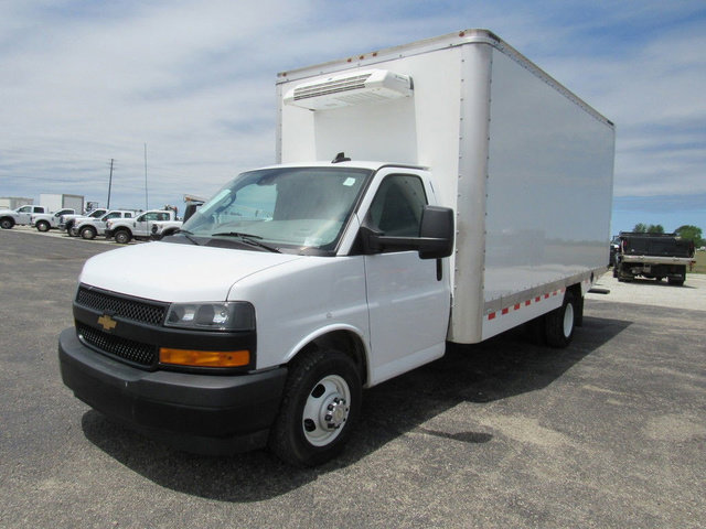 Used 2024 Chevrolet Express 3500 w/ Power Convenience Package RWD image 7