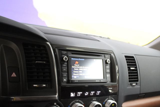 Used 2018 Toyota Sequoia Platinum AWD/4WD image 19