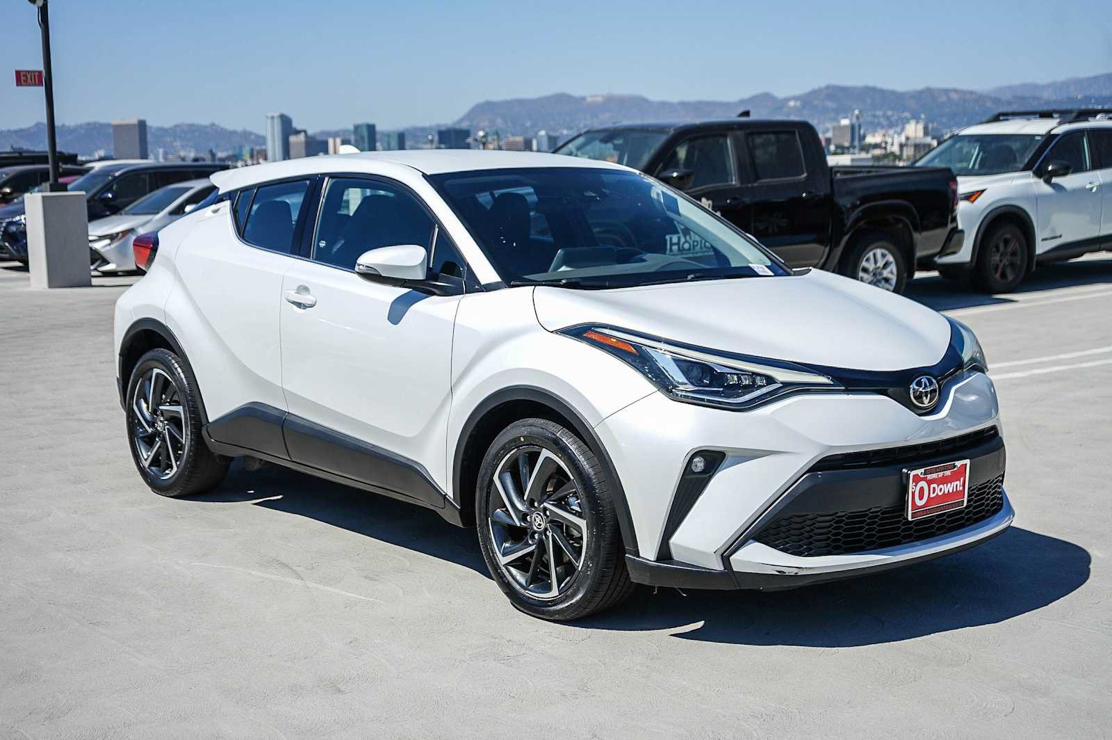 Used 2022 Toyota C-HR Limited FWD image 3