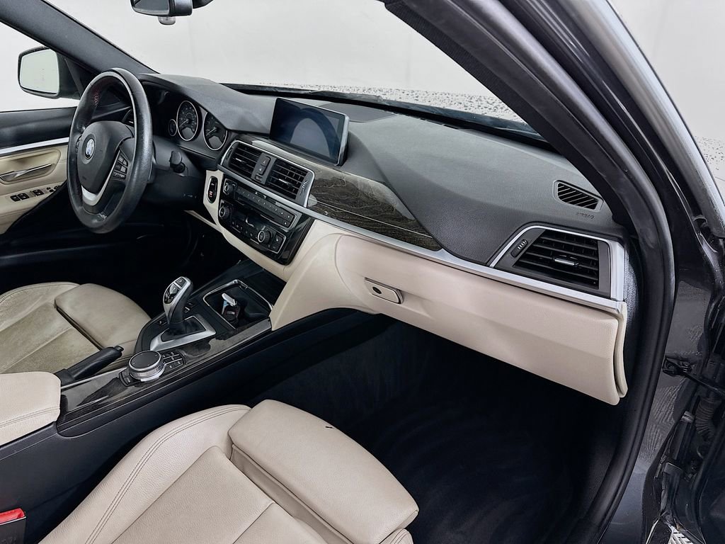Used 2017 BMW 330i xDrive Sedan image 34