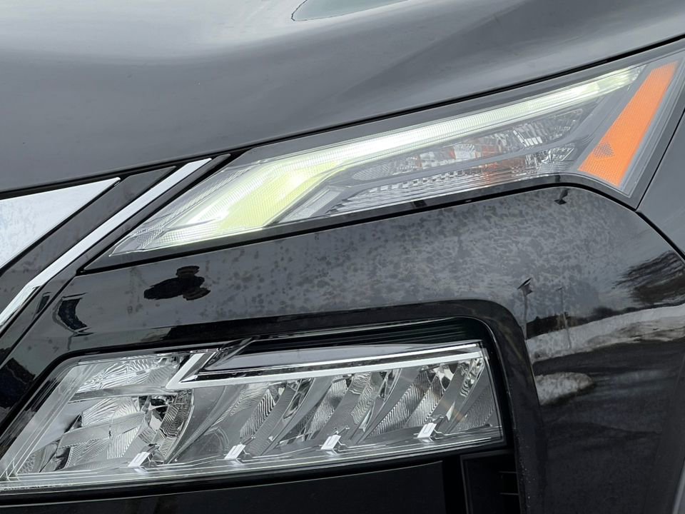Used 2023 Nissan Rogue SL w/ SL Premium Package image 36