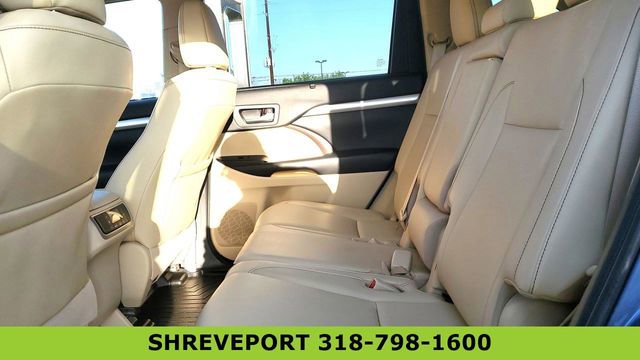 Used 2019 Toyota Highlander XLE FWD image 21