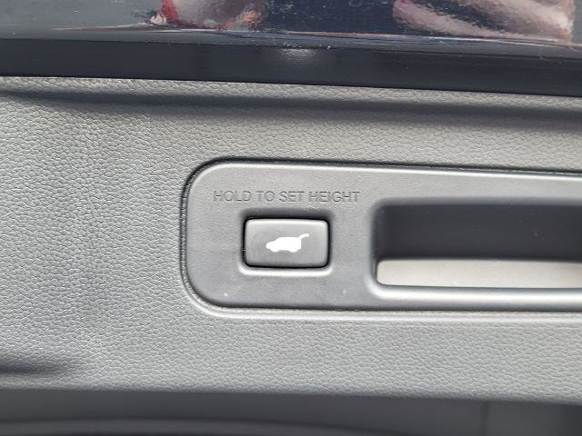 Used 2025 Honda Pilot TrailSport image 14