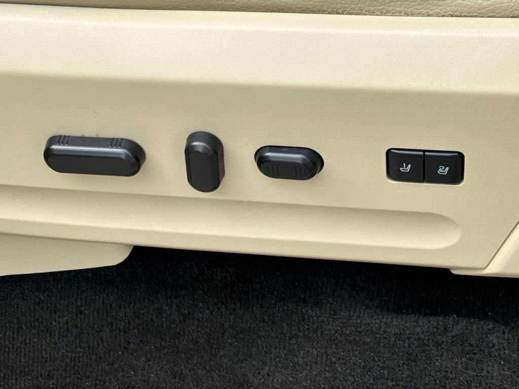 Used 2017 Ford Expedition Limited w/ Equipment Group 301A image 26