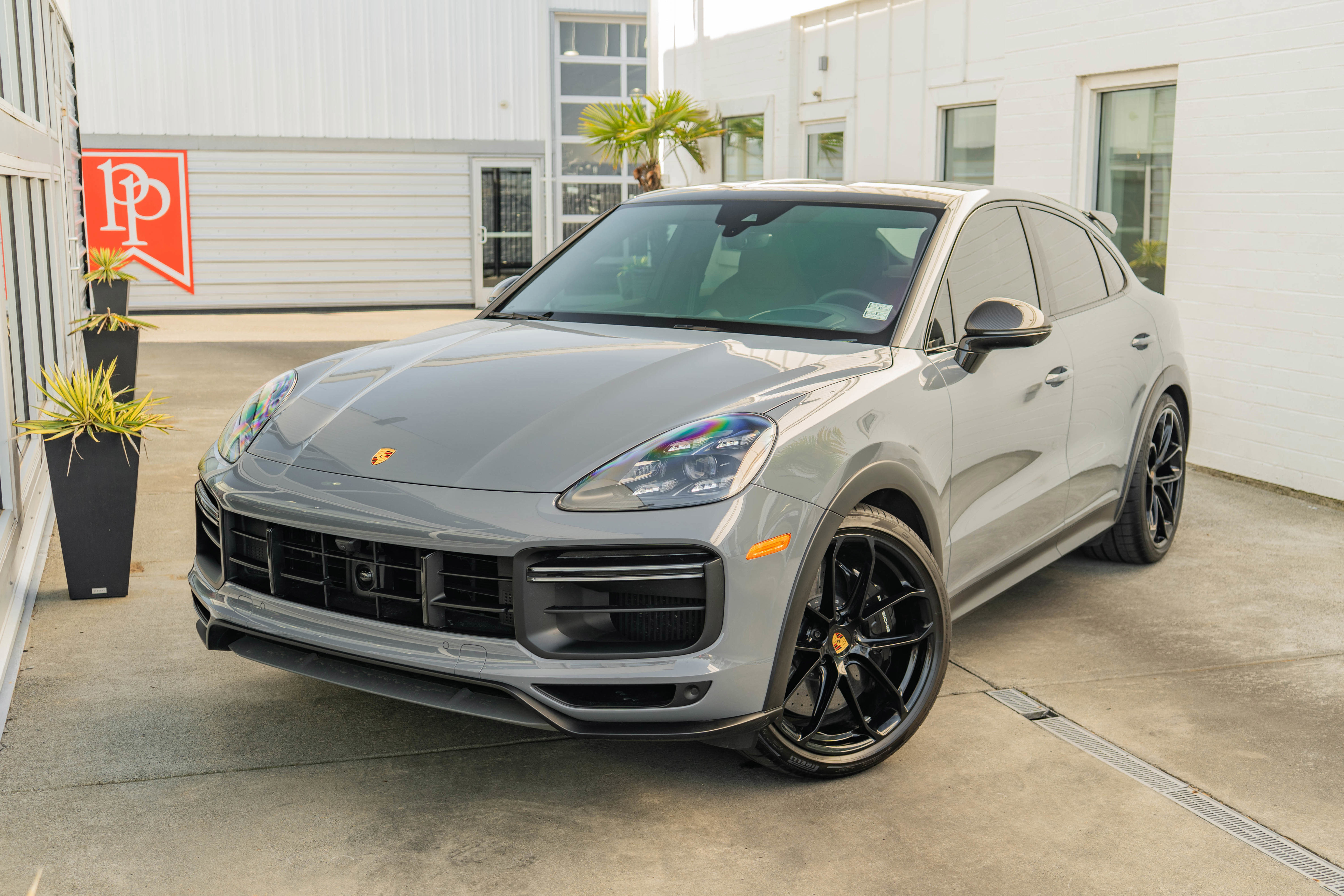 Used 2023 Porsche Cayenne Turbo GT AWD/4WD image 3
