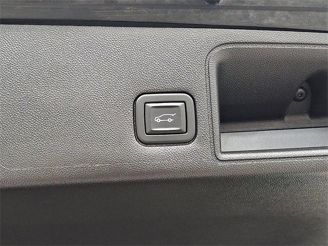 Certified 2022 GMC Terrain SLT w/ Infotainment Package II image 28