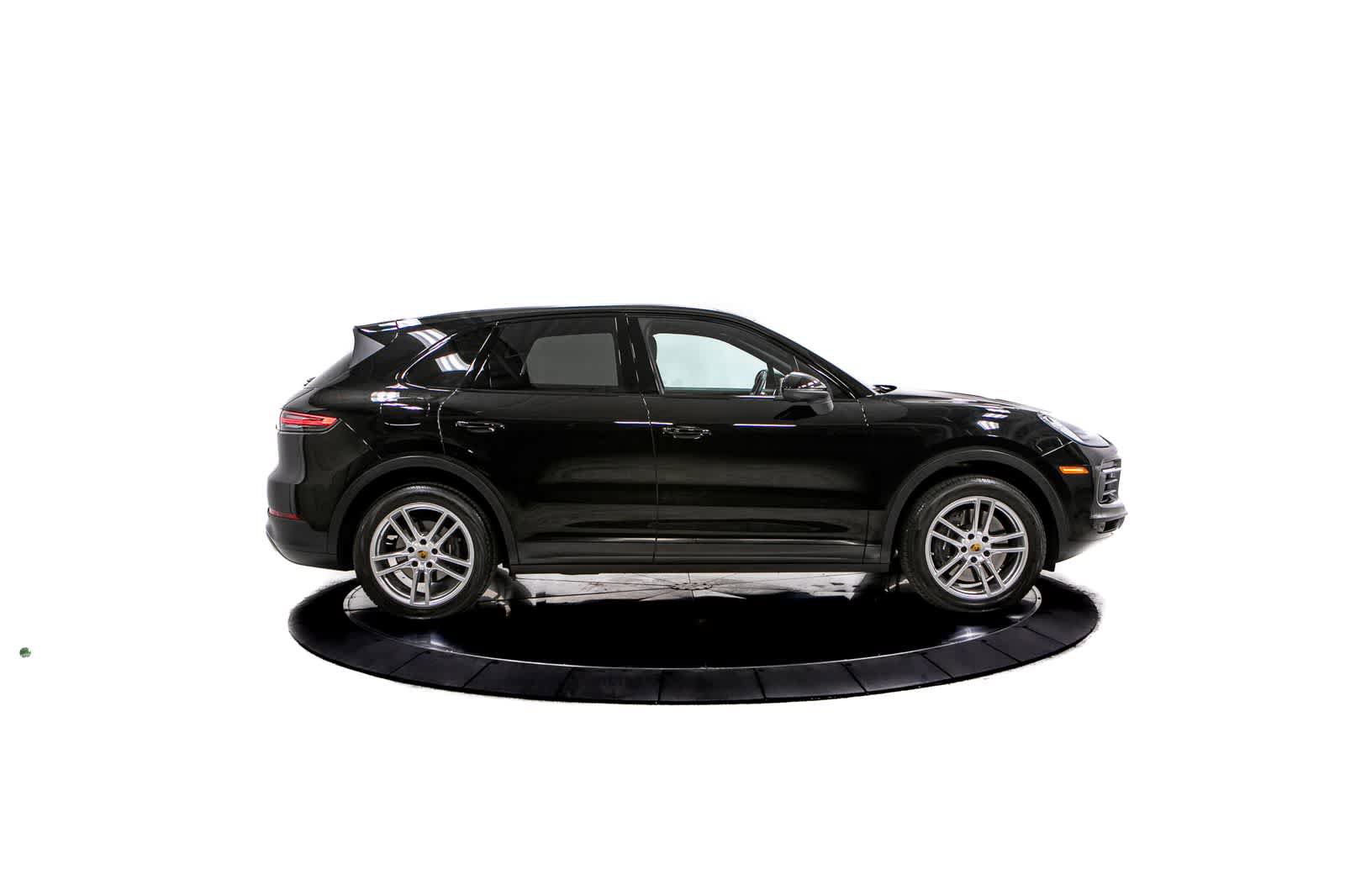 Certified 2023 Porsche Cayenne AWD/4WD image 8