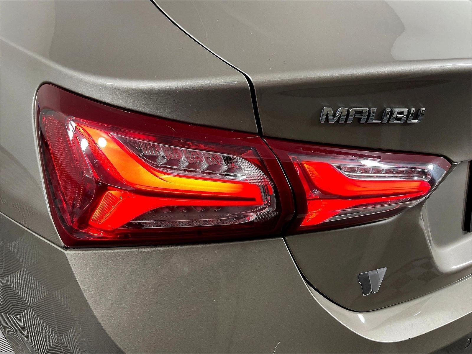Used 2022 Chevrolet Malibu LT FWD image 22