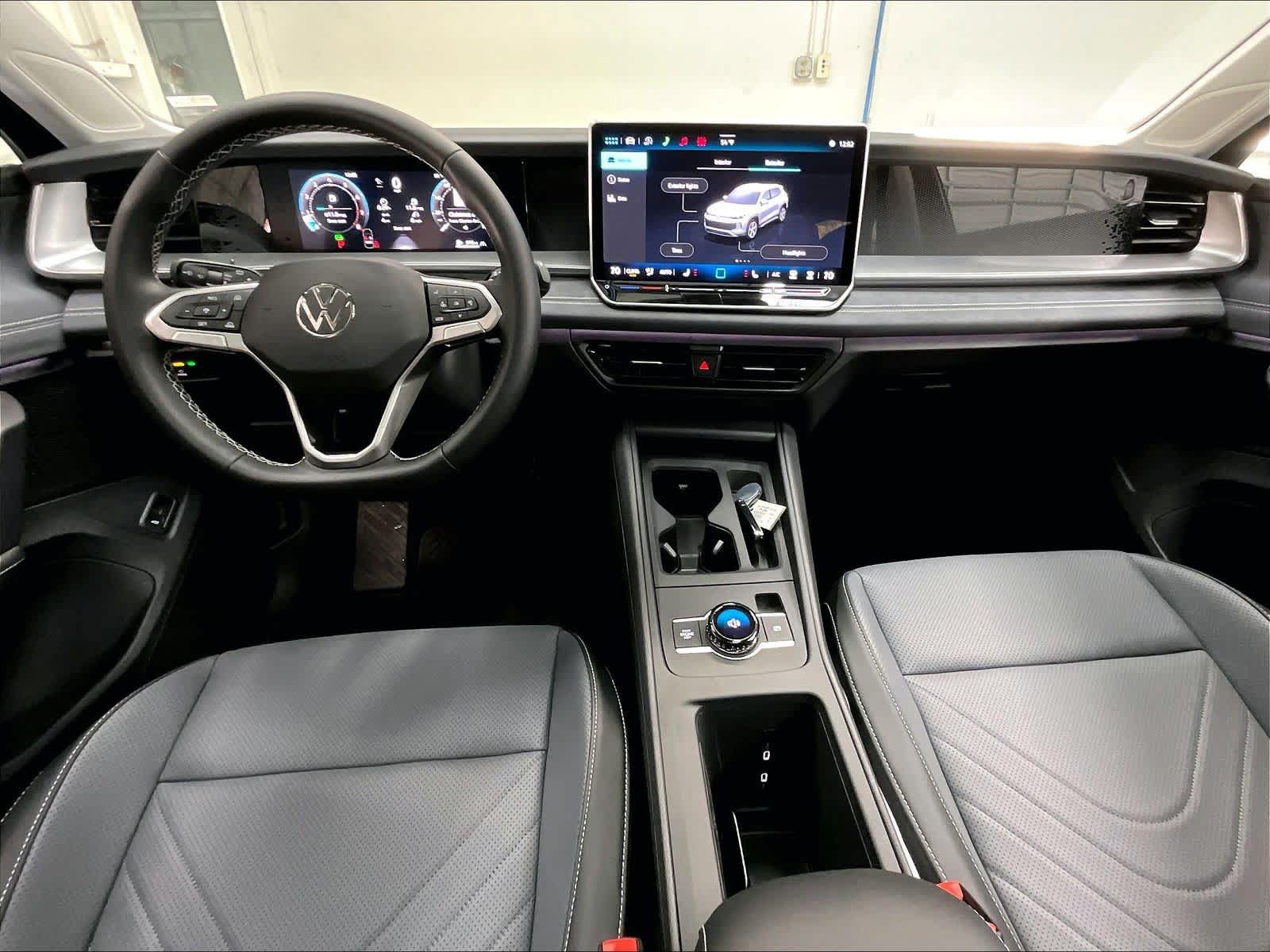 New 2026 Volkswagen Tiguan SE AWD/4WD image 5