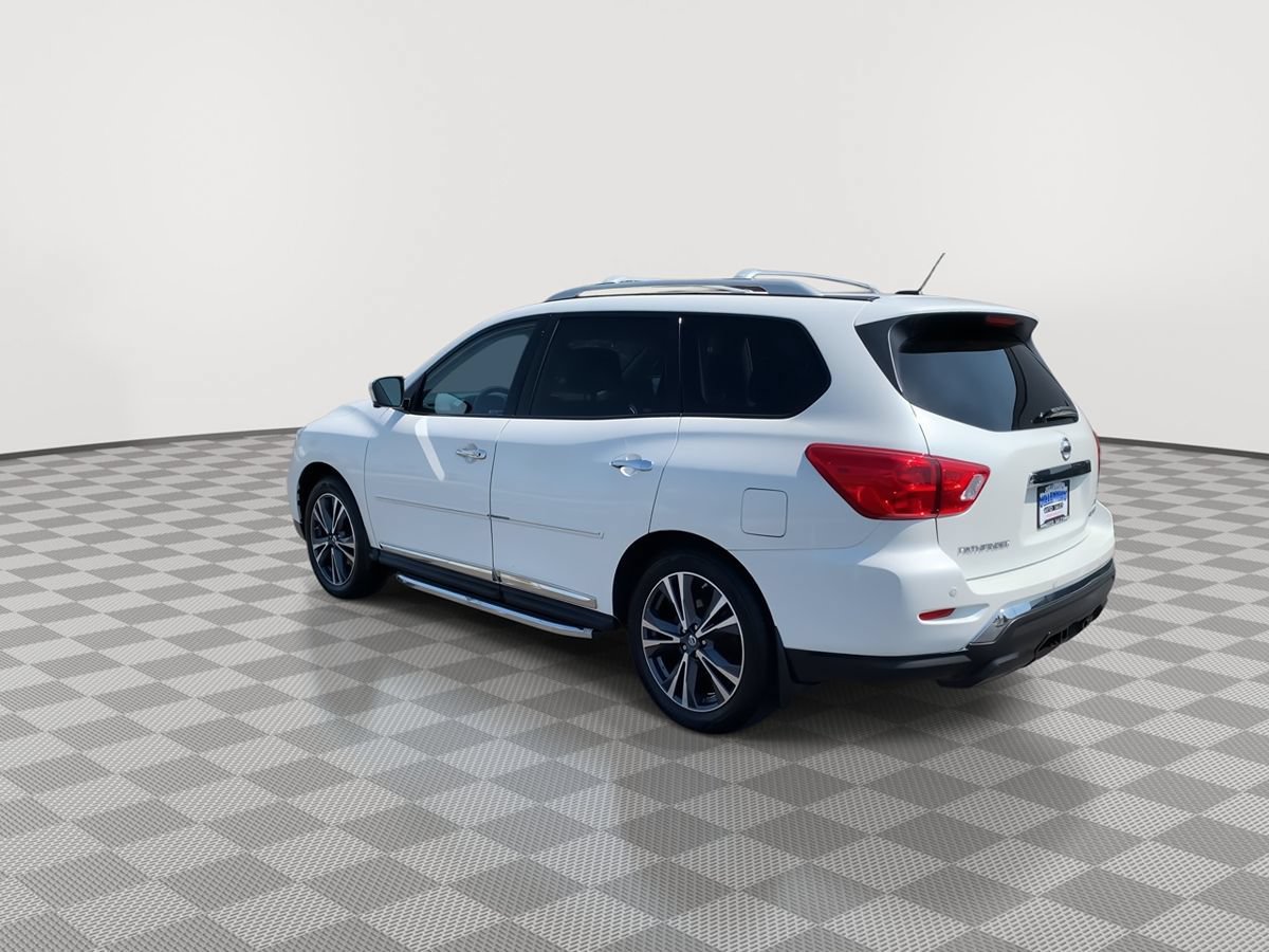 Used 2018 Nissan Pathfinder Platinum AWD/4WD image 5