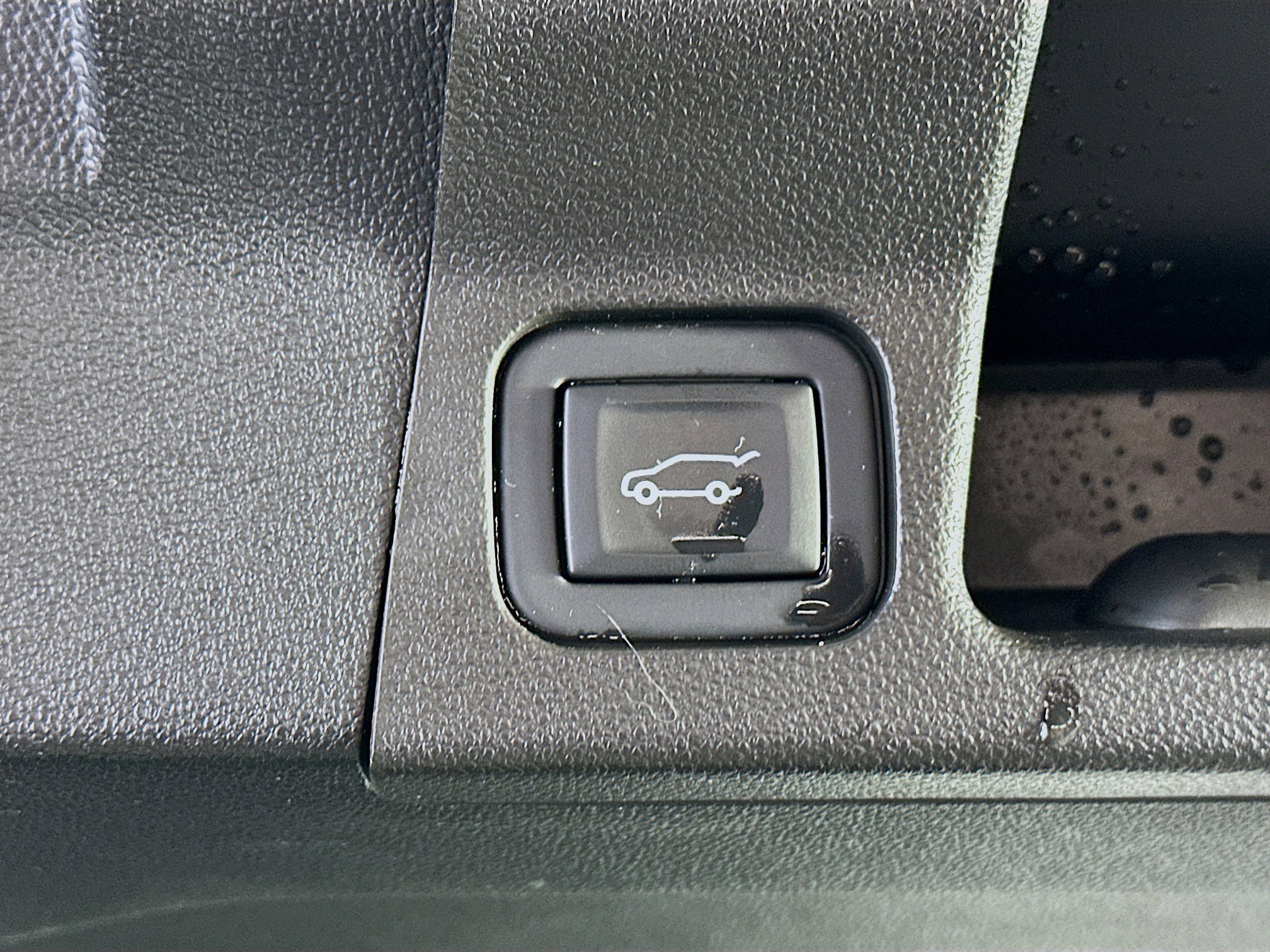 Used 2023 GMC Acadia SLE w/ Driver Convenience Package image 32