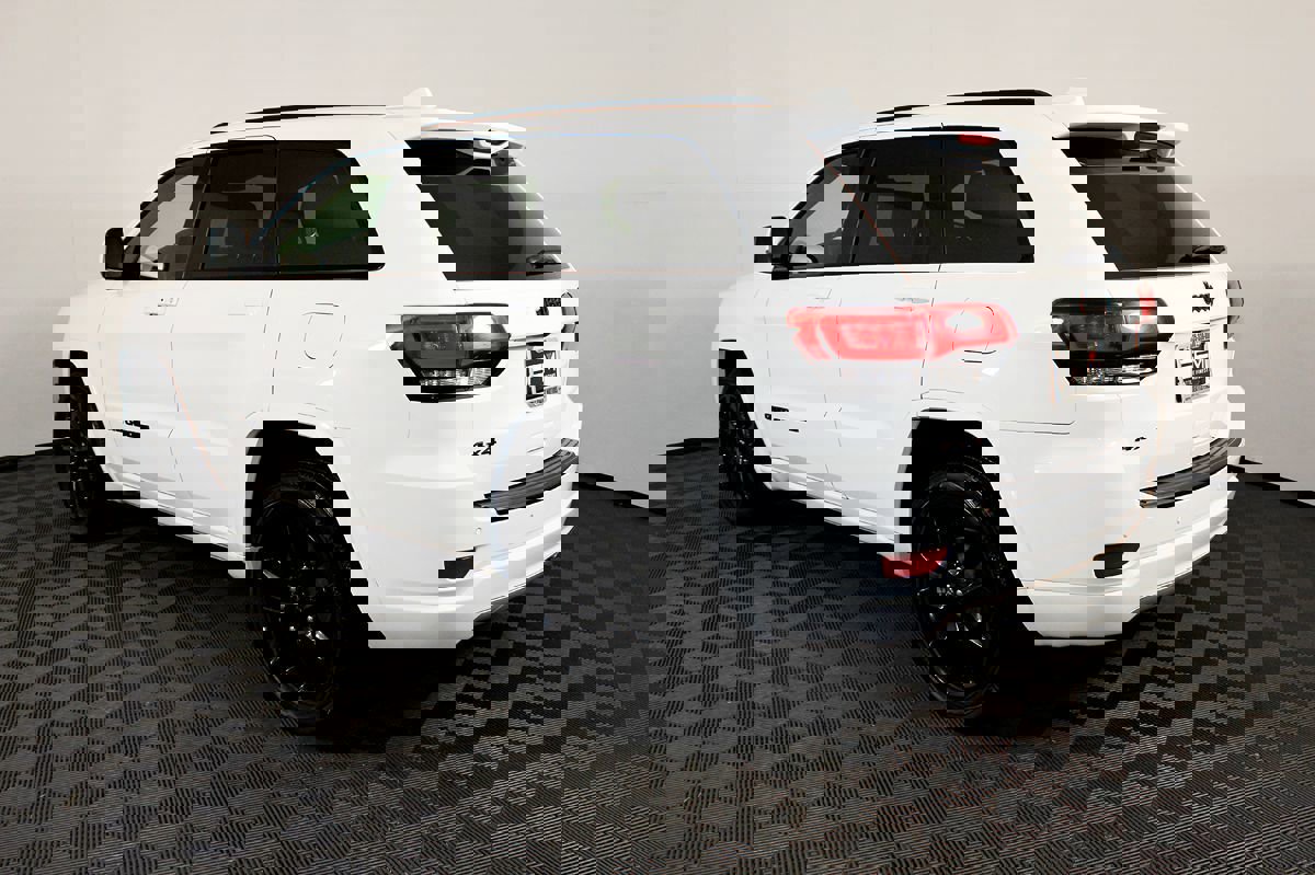 Used 2020 Jeep Grand Cherokee Altitude image 11