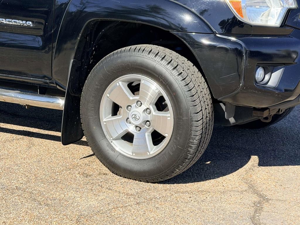 Used 2014 Toyota Tacoma PreRunner w/ TRD Sport Package image 25