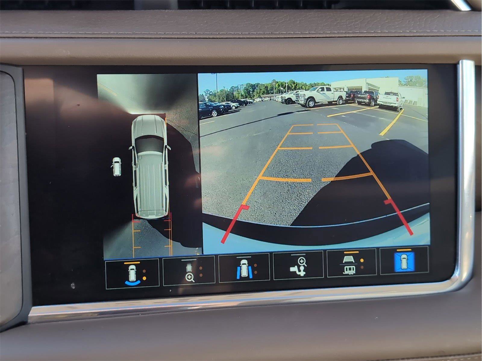 Used 2023 GMC Yukon XL Denali image 22