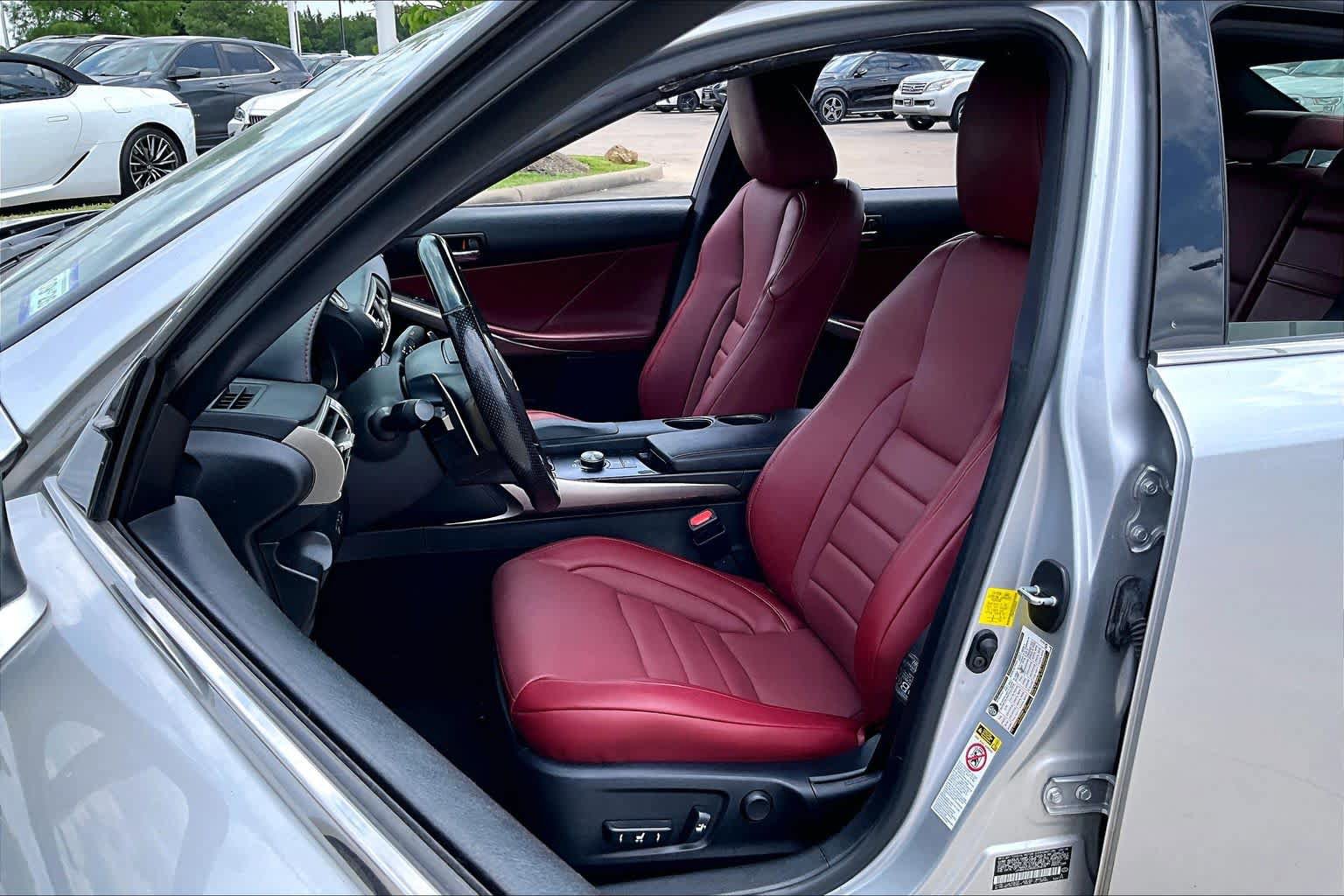 Used 2016 Lexus IS 200t RWD image 7