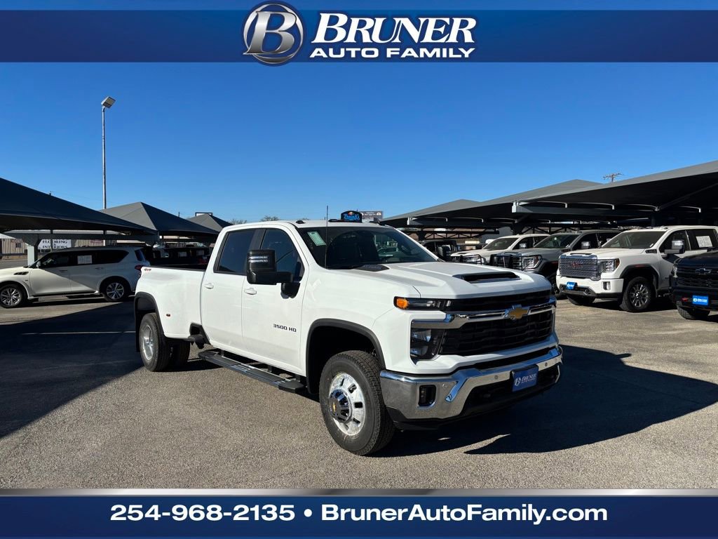 New 2026 Chevrolet Silverado 3500 LT w/ All Star Edition image 3