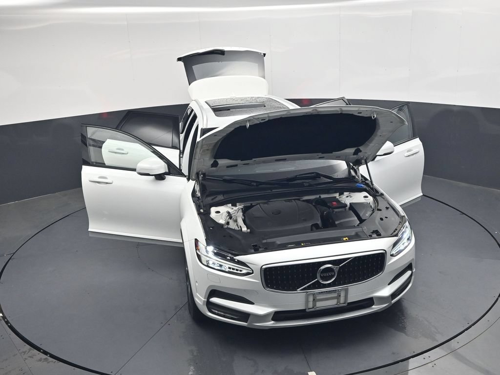 Used 2018 Volvo V90 T6 Cross Country w/ Convenience Package AWD/4WD image 39