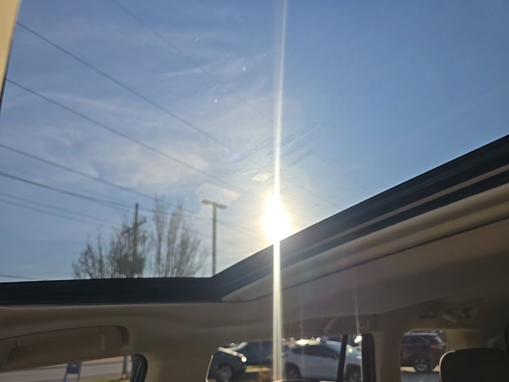 Used 2023 Lexus GX 460 Premium w/ Accessory Package image 15