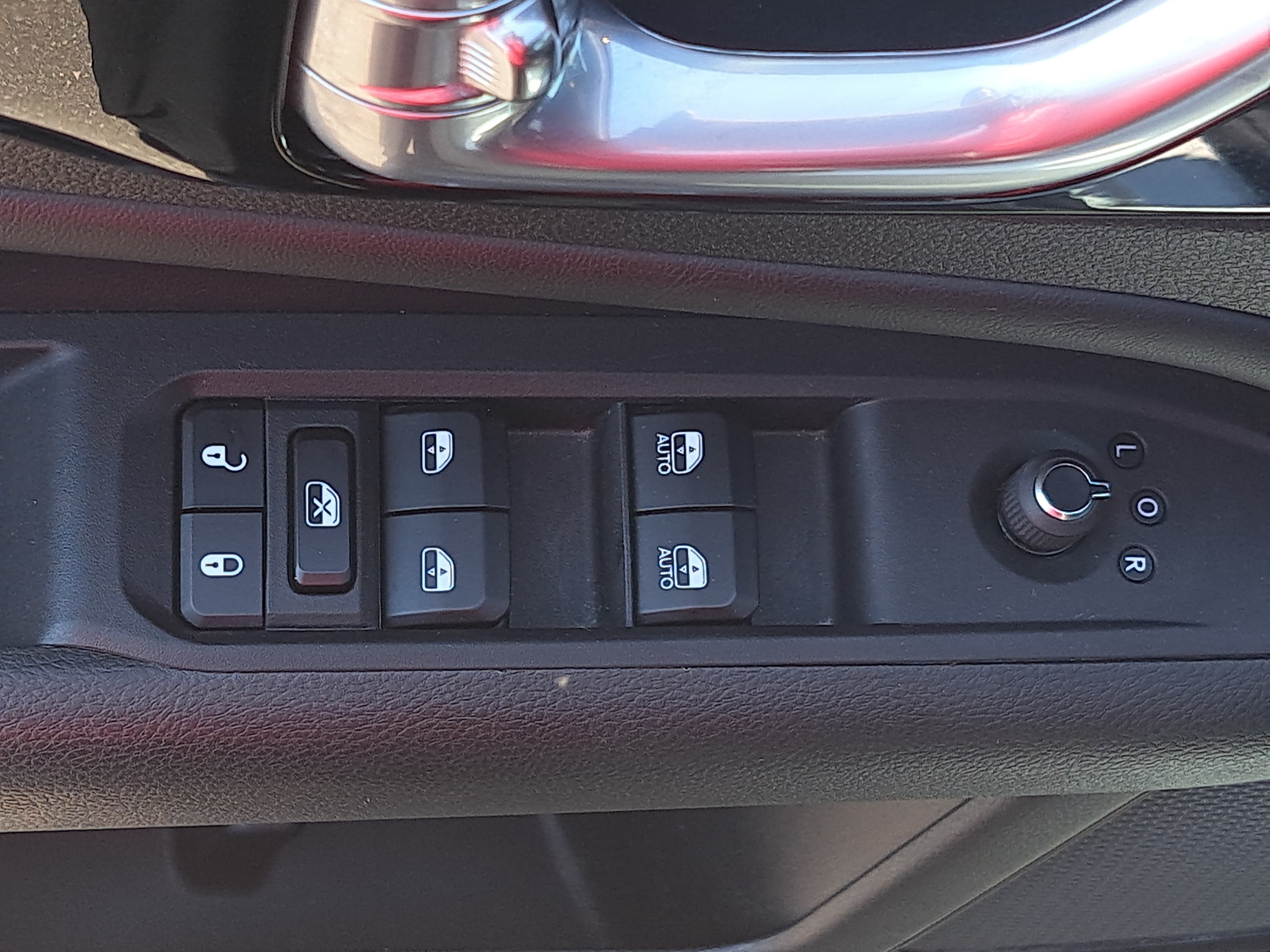 Used 2023 Jeep Compass Trailhawk AWD/4WD image 25