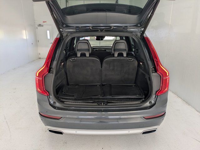 Used 2016 Volvo XC90 T6 Momentum w/ Momentum Plus Package AWD/4WD image 6