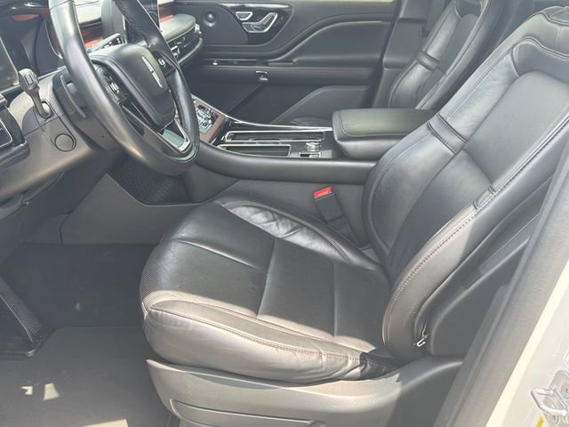 Used 2023 Lincoln Aviator Reserve AWD/4WD image 9