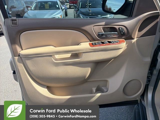 Used 2012 Chevrolet Tahoe LT w/ Luxury Package AWD/4WD image 14