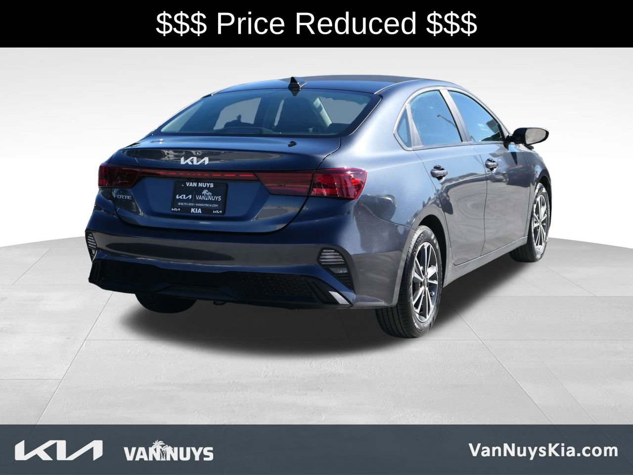 Used 2023 Kia Forte LXS w/ LXS Technology Package image 3