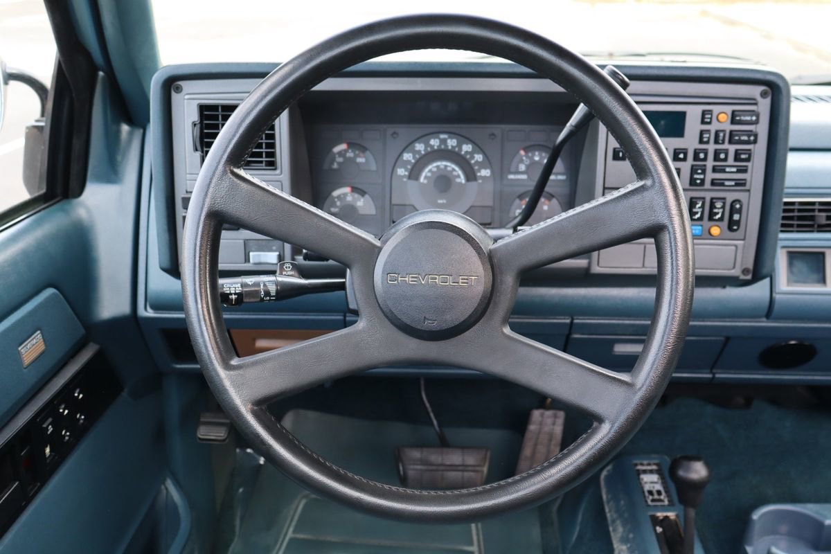 Used 1989 Chevrolet Silverado 2500 4x4 Regular Cab image 18