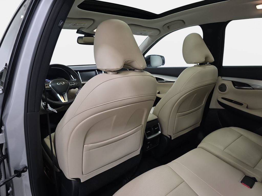 Used 2019 INFINITI QX50 Essential w/ Premium Heat Package AWD/4WD image 12