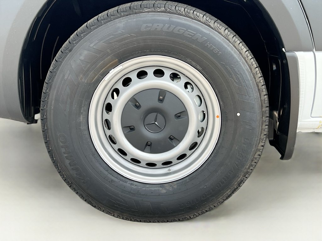 New 2025 Mercedes-Benz Sprinter 2500 image 19