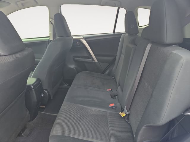 Used 2018 Toyota RAV4 LE image 14