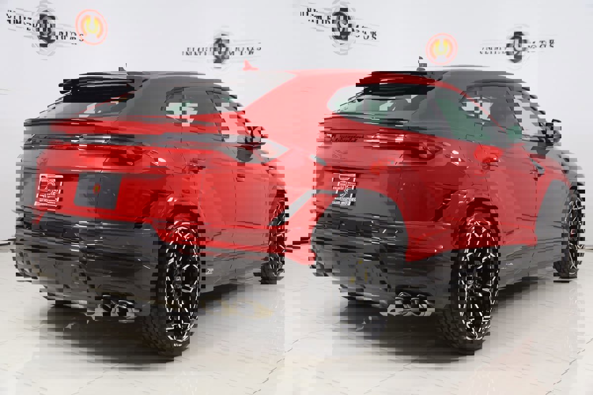 Used 2024 Lamborghini Urus Performante image 3