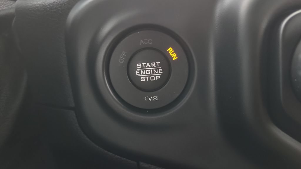 Used 2021 Jeep Wrangler Unlimited Sahara w/ Cold Weather Group AWD/4WD image 22