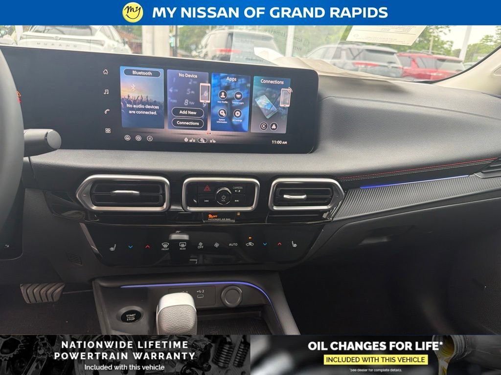 New 2026 Nissan Sentra SR FWD image 13
