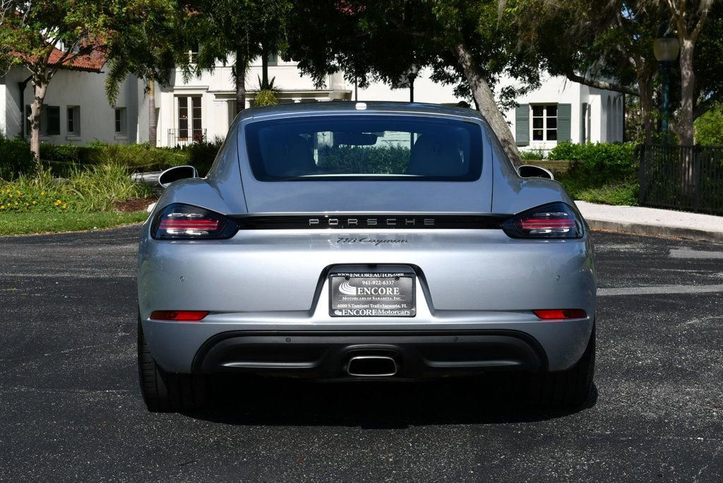 Used 2018 Porsche 718 Cayman RWD image 5