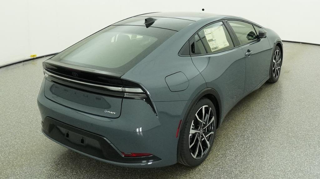 New 2026 Toyota Prius Plug-In Hybrid FWD image 48
