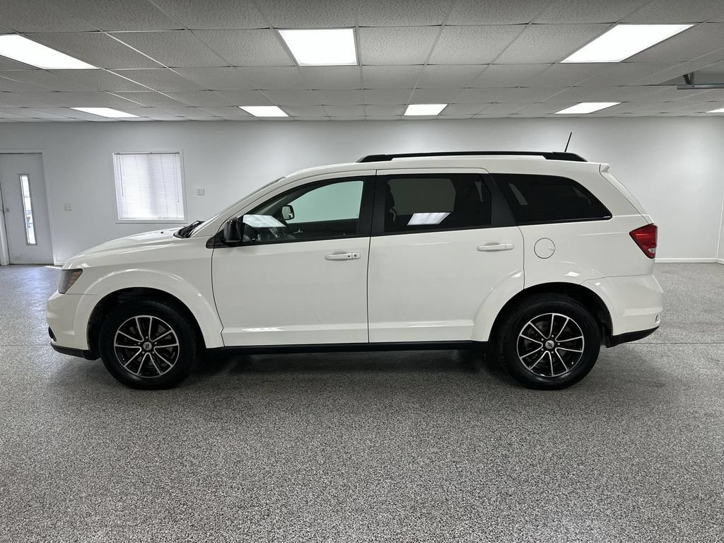 Used 2018 Dodge Journey SXT w/ Connectivity Group FWD image 5
