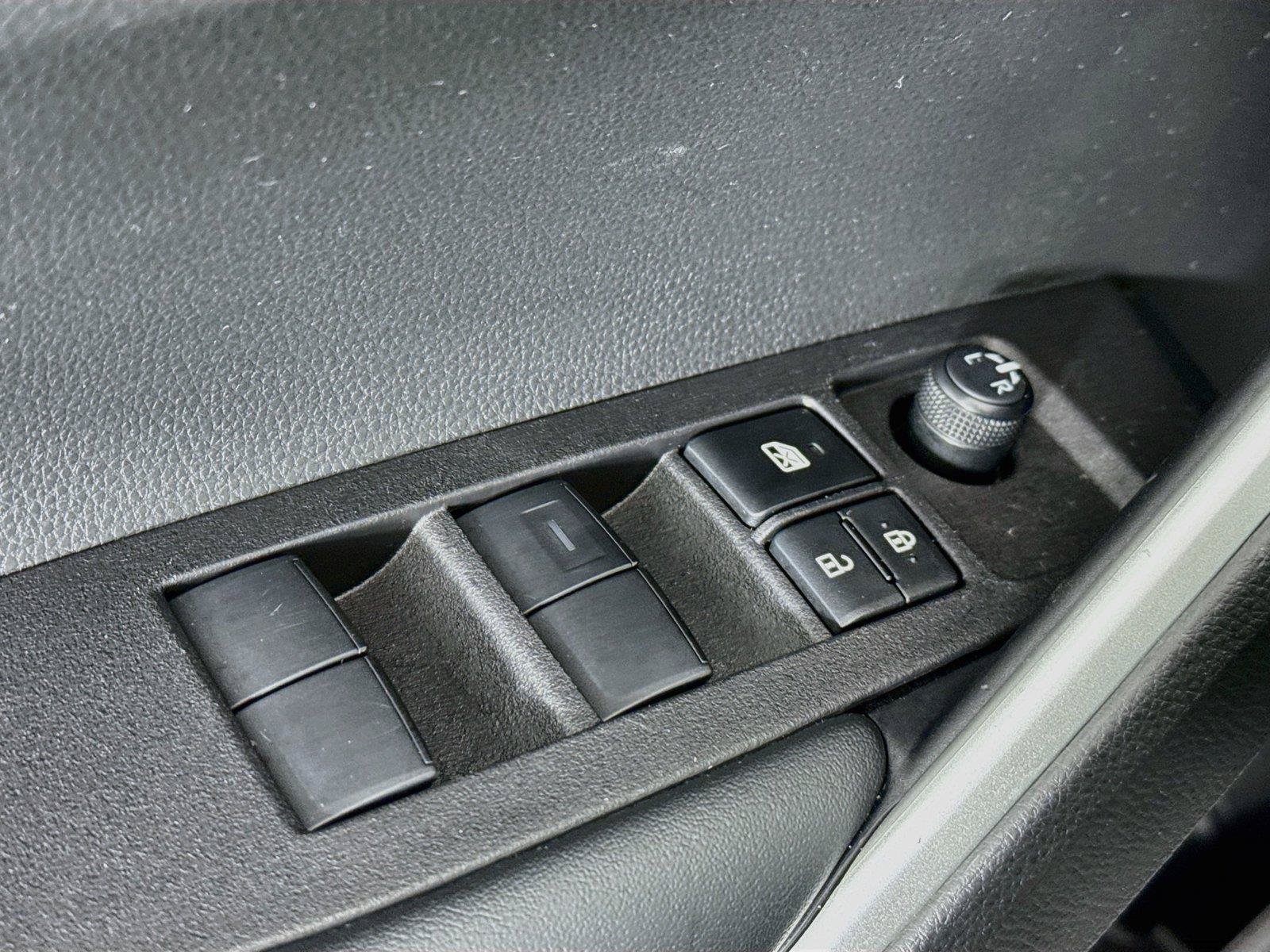 Certified 2026 Toyota Corolla Cross XLE FWD image 27