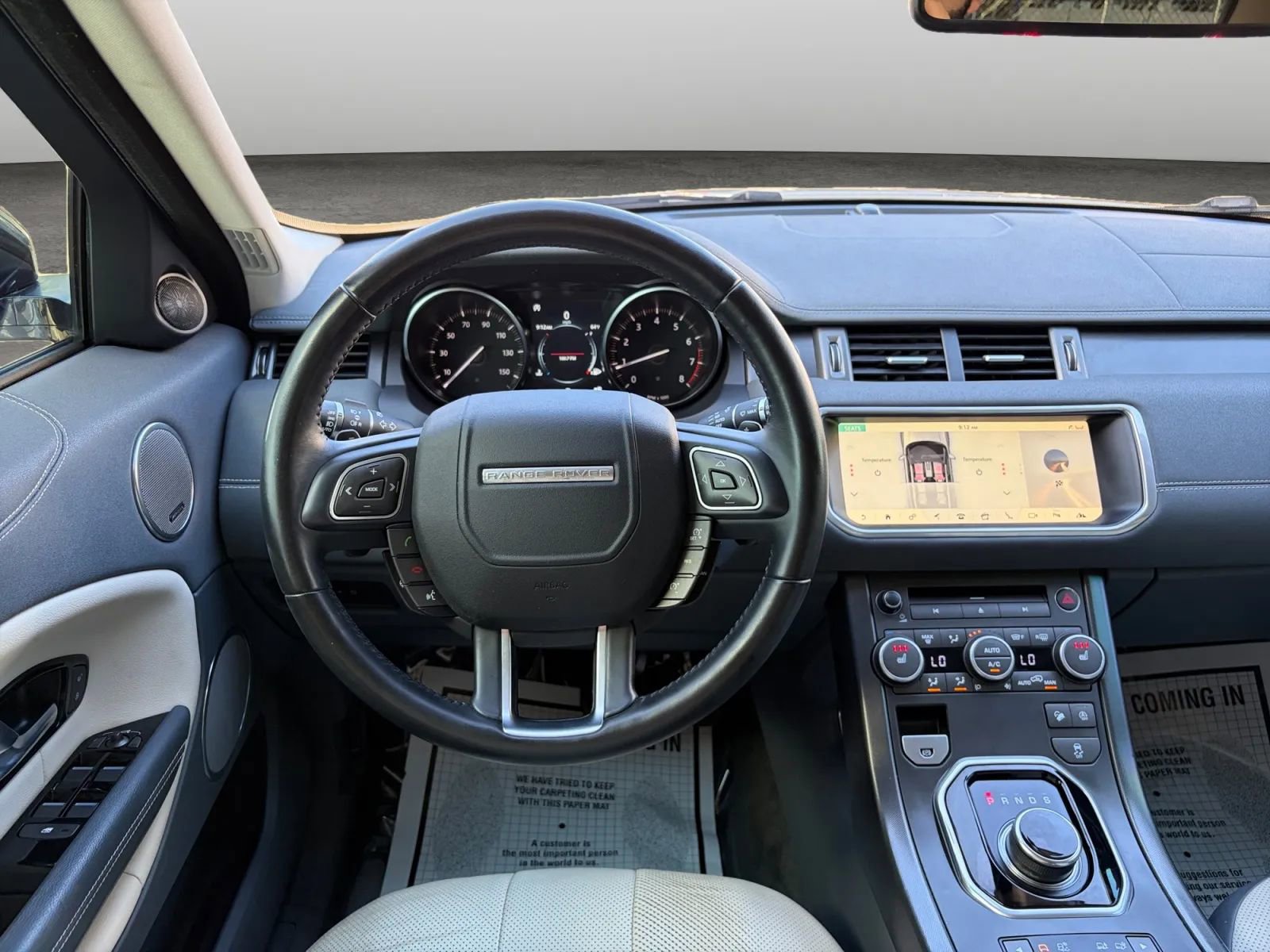 Used 2019 Land Rover Range Rover Evoque SE Premium image 26