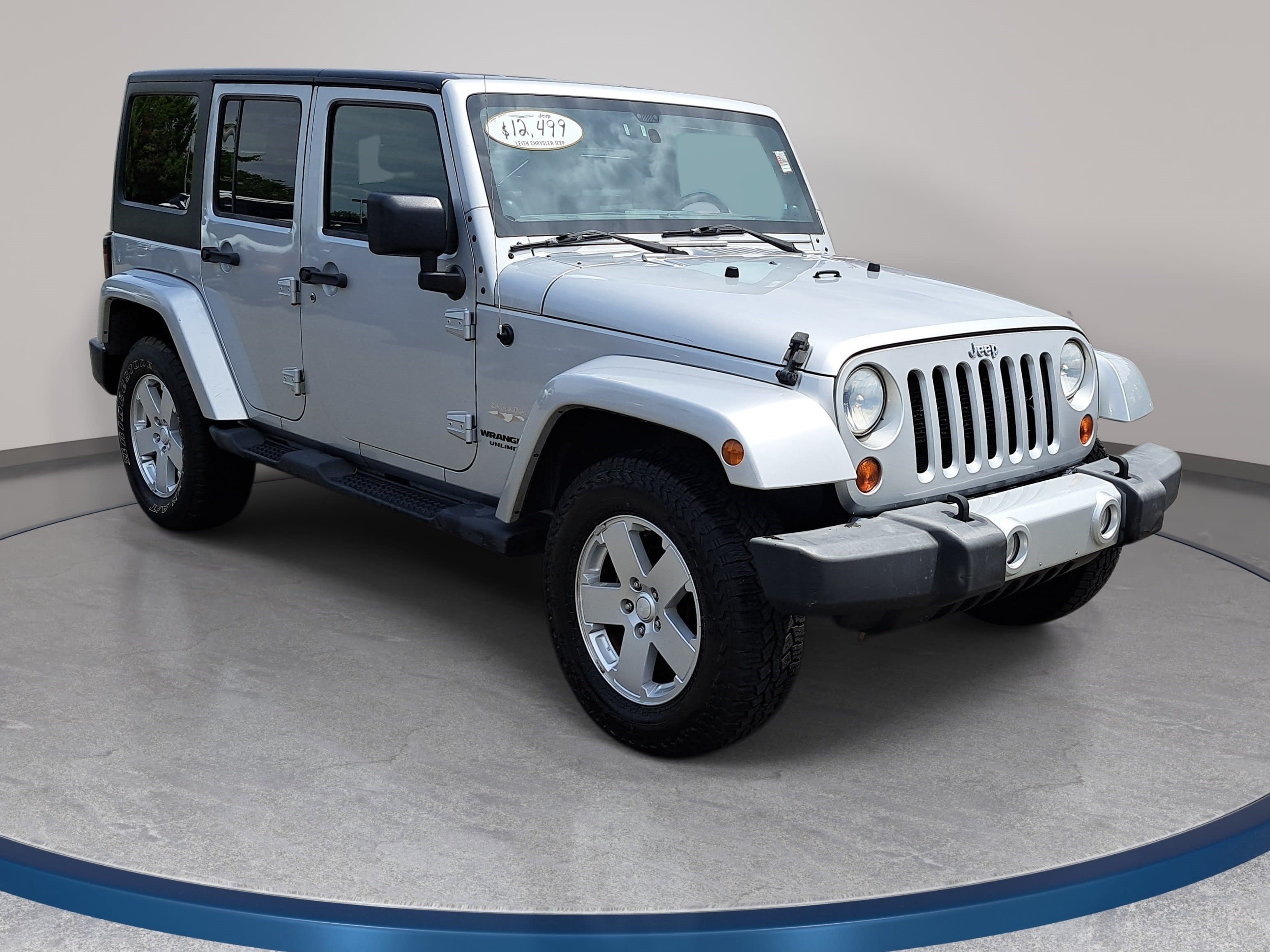 Used 2012 Jeep Wrangler Unlimited Sahara w/ Dual Top Group AWD/4WD image 3