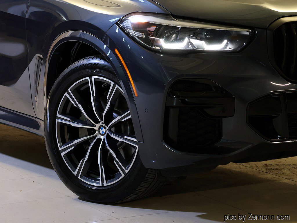 Used 2022 BMW X5 xDrive40i w/ M Sport Package AWD/4WD image 3