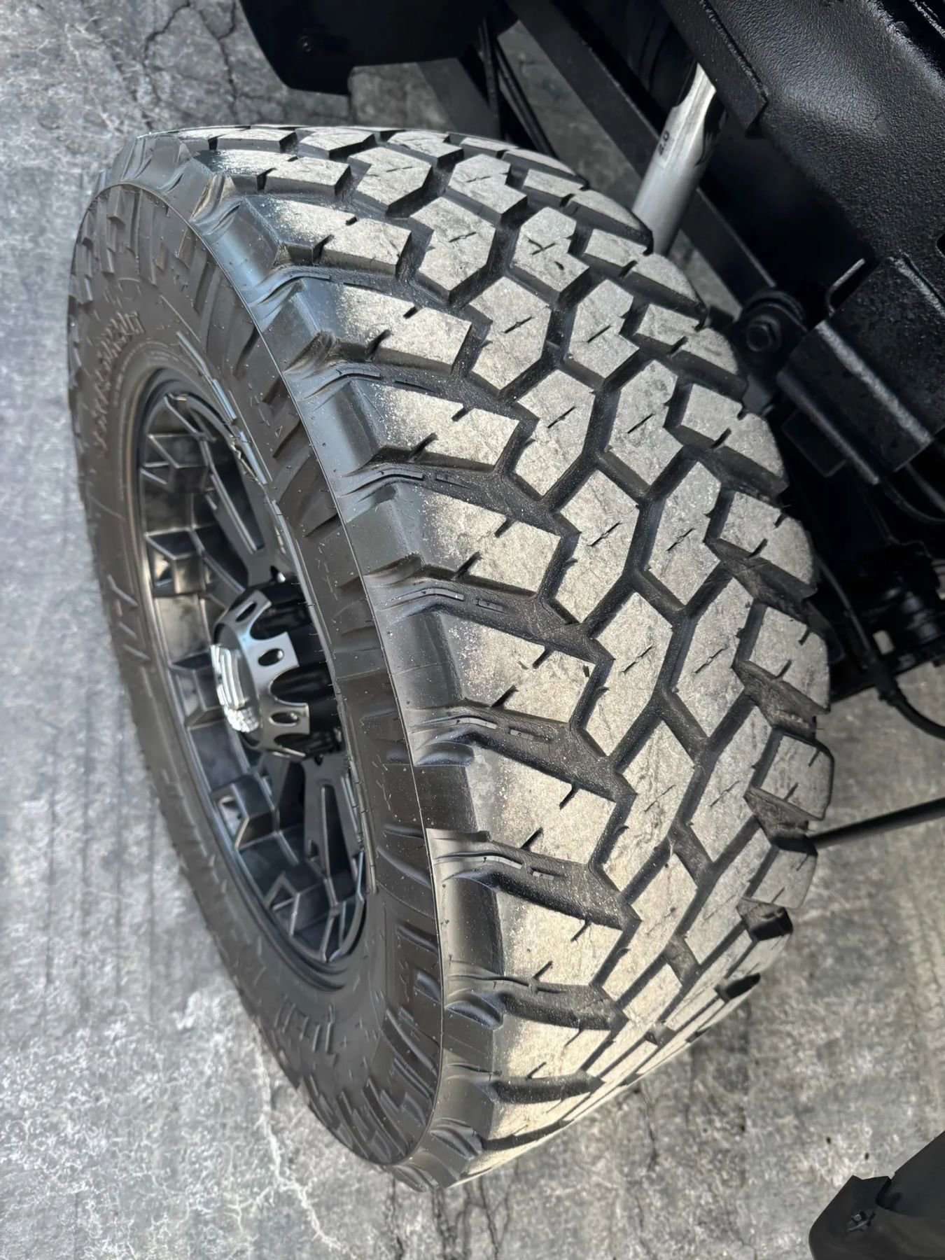 Used 2018 RAM 2500 Laramie w/ Sport Appearance Group image 23