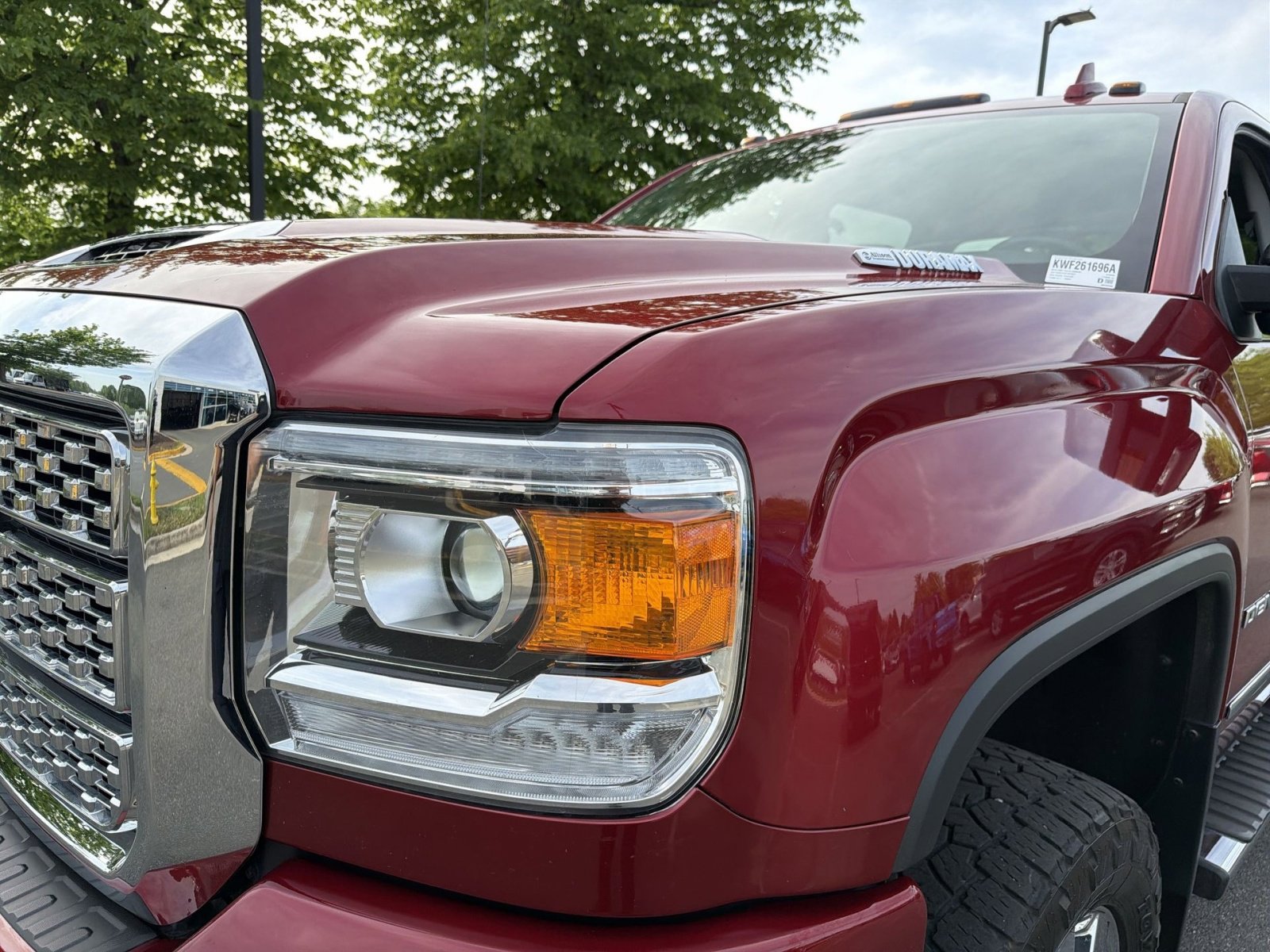 Used 2018 GMC Sierra 2500 Denali w/ Duramax Plus Package AWD/4WD image 13