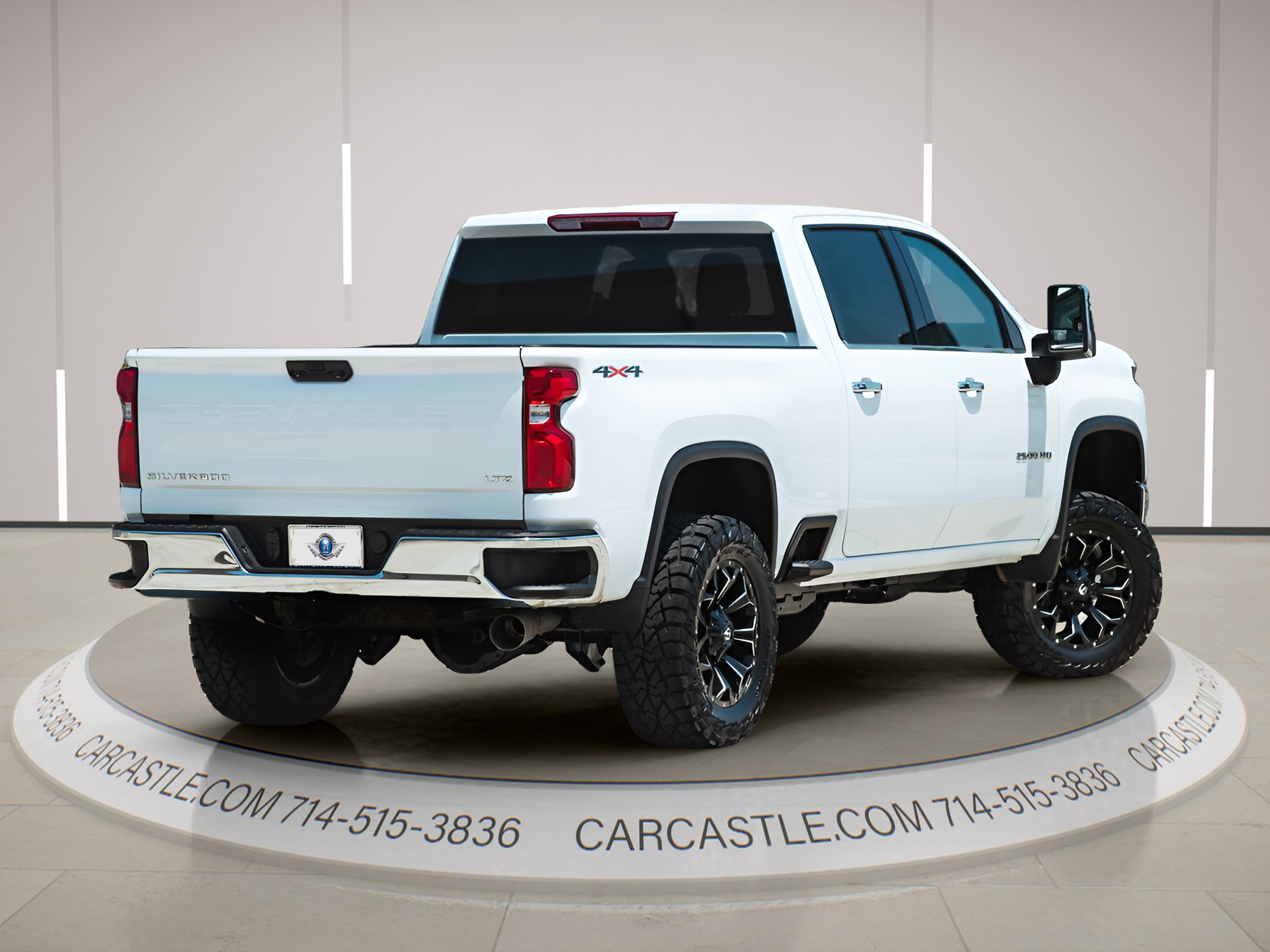 Used 2023 Chevrolet Silverado 2500 LTZ AWD/4WD image 3
