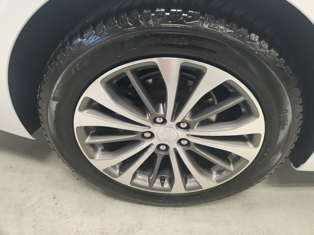 Used 2019 Buick LaCrosse Essence w/ Sun and Shade Package FWD image 3